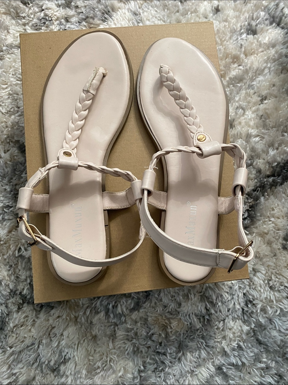 MaxMuxun Braided T-Strap Sandals in Light Blush